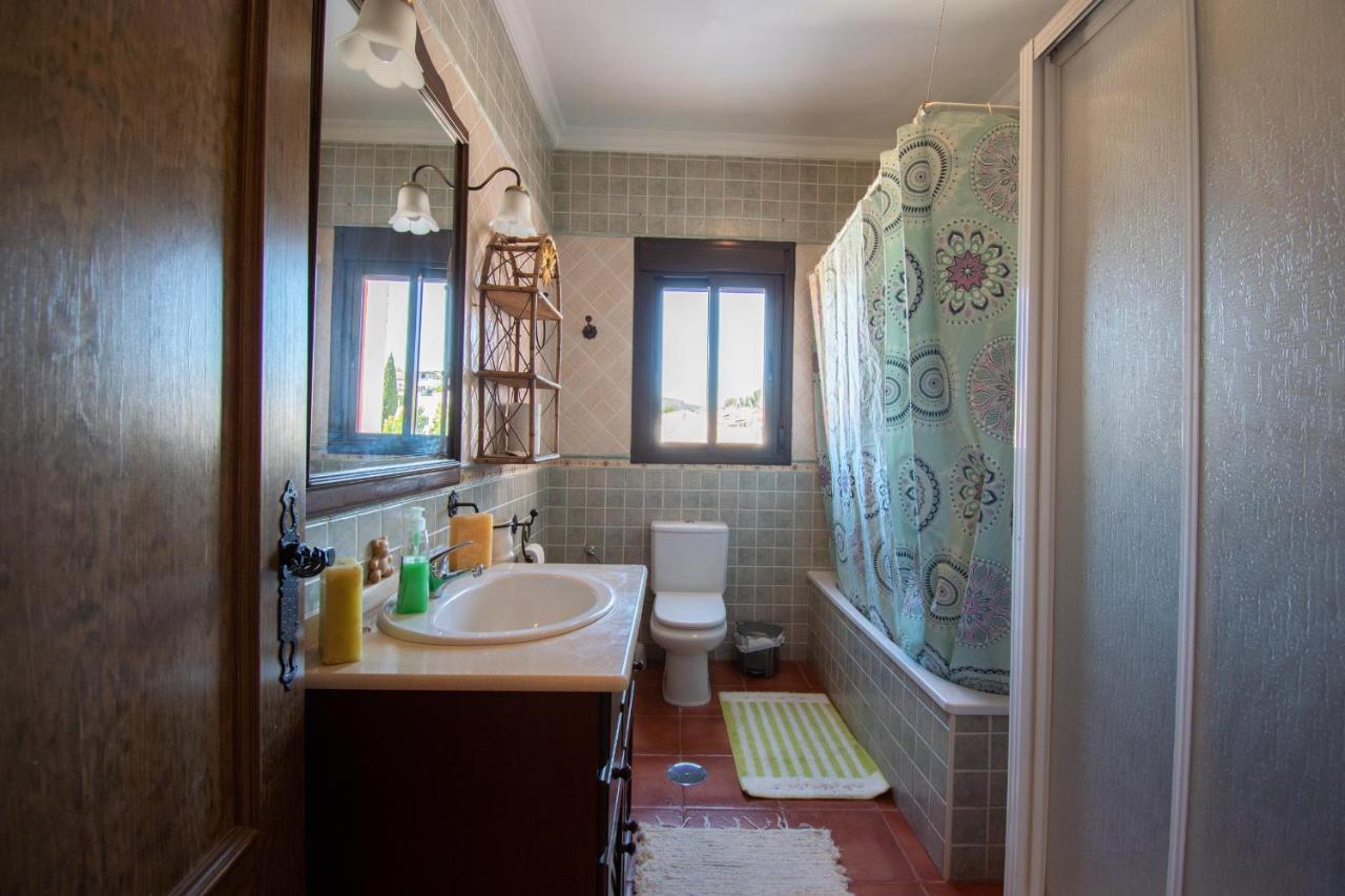 Villa Elisabeth Con Piscina Climatizada Chimenea Y Terraza Arriate Exterior foto